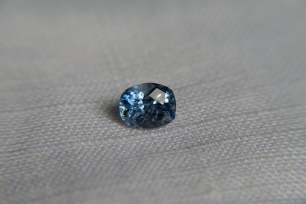 Vivid Blue Sapphire - Rectangular - 1.70 ct - AGL certified
