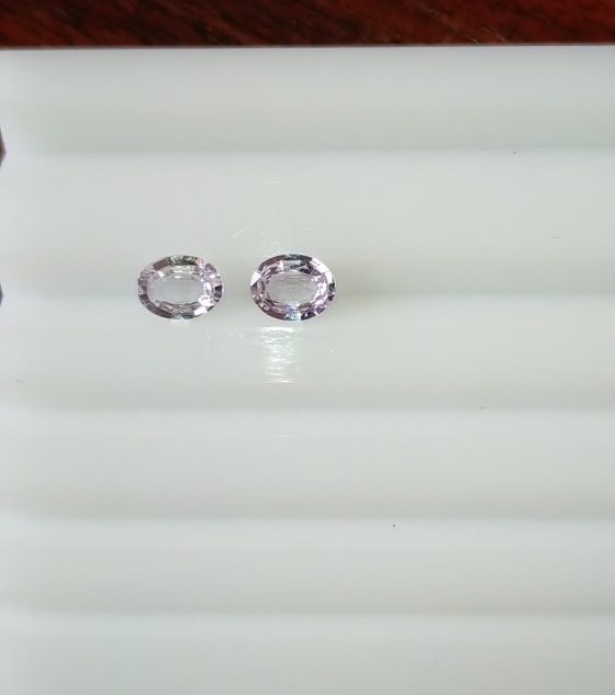 Pastel Lavender Violet Sapphire Earrings Pair - Oval - 1.10 ct - COR authenticated
