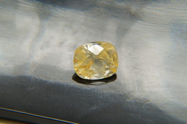 Pastel Gold Yellow Sapphire - Rectangular - 2.75 ct