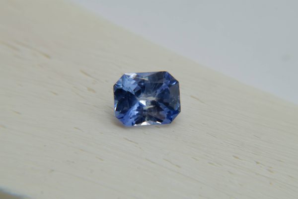 Pastel Blue Sapphire - Octagon - 2.25 ct - IGL certified