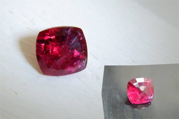 Vivid Red Rubellite - Cushion - 1 ct - COR authenticated